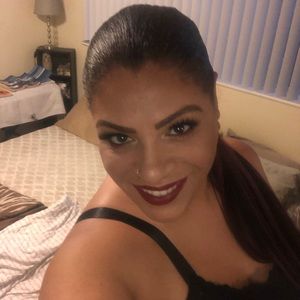 Meet your Posher, Liza